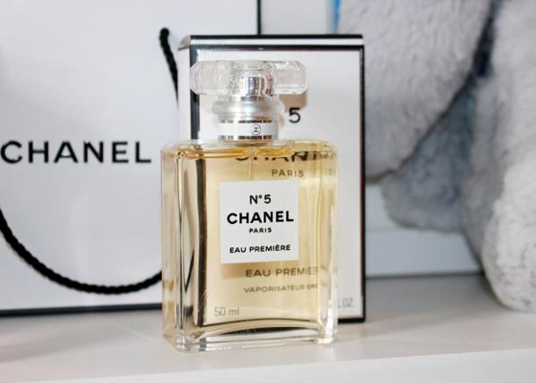 TOP 10 nước hoa Chanel chính hãng cho nam và nữ bán chạy nhất 2023