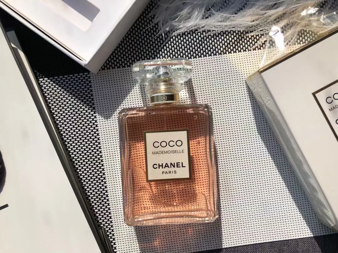 Nàng BTV chỉ ra 5 chai nước hoa Chanel đáng mua nhất cho những nàng công sở  thời thượng